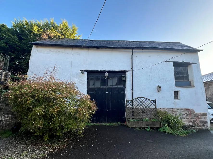 Property for Auction in South West - 30 South Street, Hatherleigh, Okehampton, Devon EX20 3JB