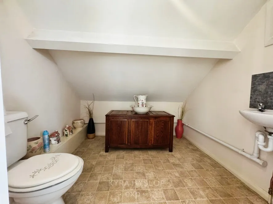 Property for Auction in South West - 8 Brookside Crescent, Exeter, Devon EX4 8NF