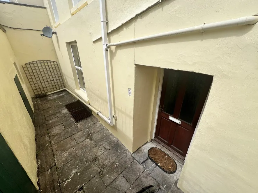 Property for Auction in South West - Flat 3, 19 Caroline Place, Plymouth, Devon PL1 3PS