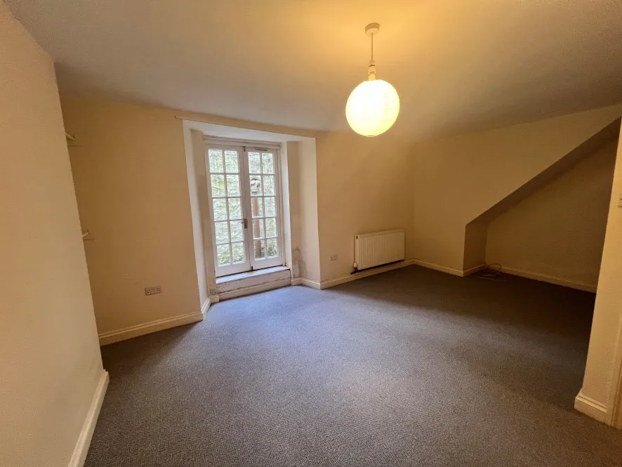 Property for Auction in South West - Flat 3, 19 Caroline Place, Plymouth, Devon PL1 3PS