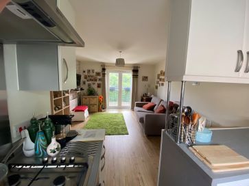 Property for Auction in South West - 44 Skippetts Gardens, Basingstoke, Hampshire RG21 3BY