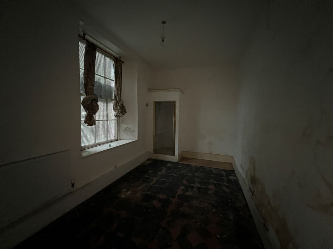 Penare Court, Penare Gardens, Penzance, Cornwall, TR18 2AR - Online Auctions
