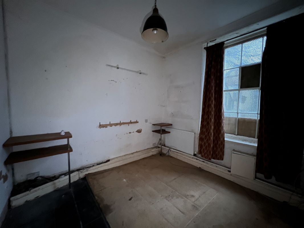 Penare Court, Penare Gardens, Penzance, Cornwall, TR18 2AR - Online Auctions