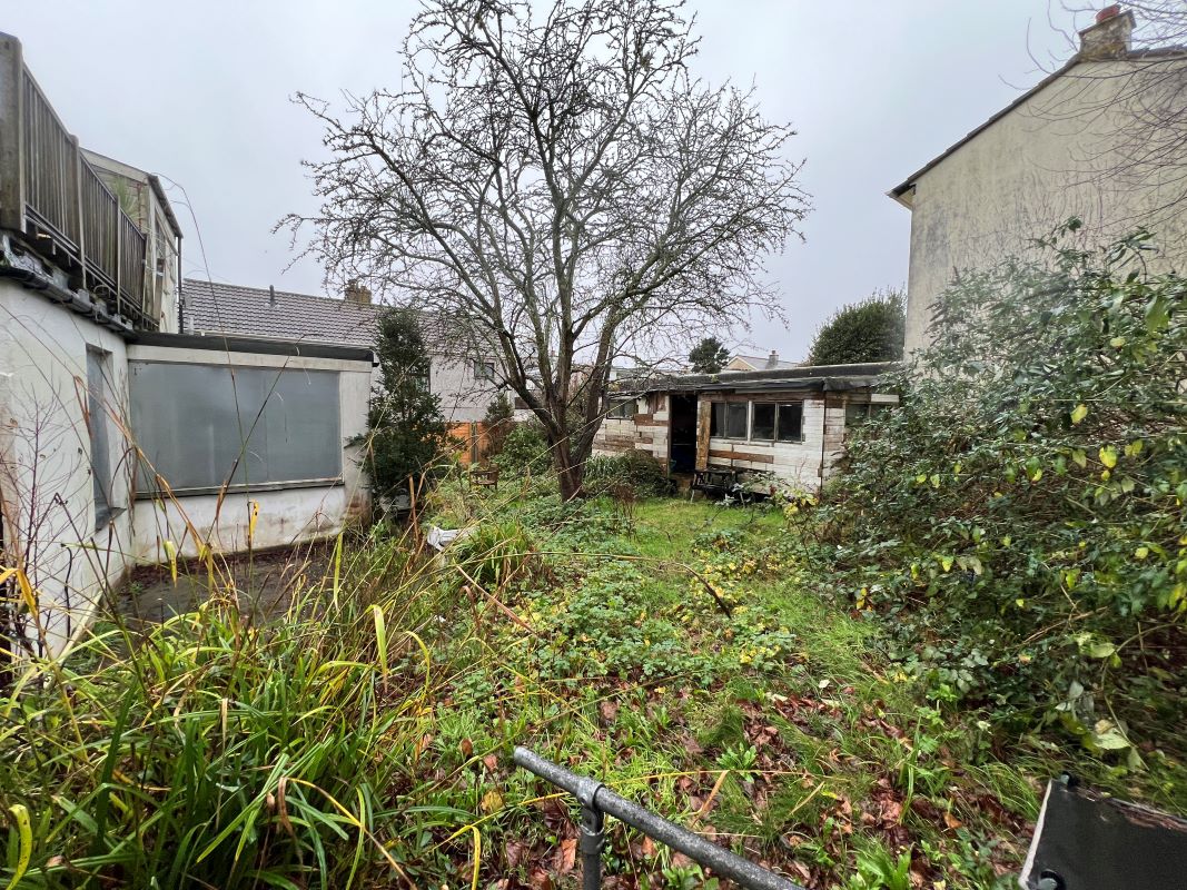 Penare Court, Penare Gardens, Penzance, Cornwall, TR18 2AR - Online Auctions