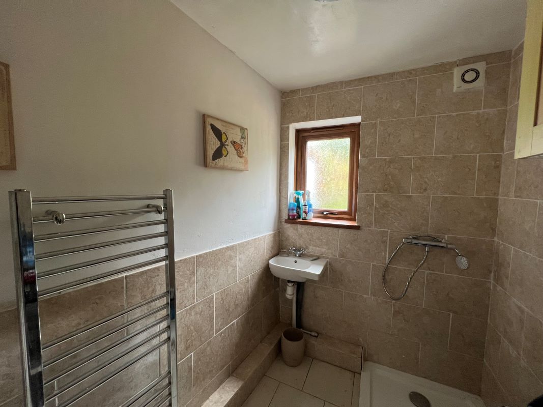 Redruth, Cornwall, TR15 2HA - Online Auctions