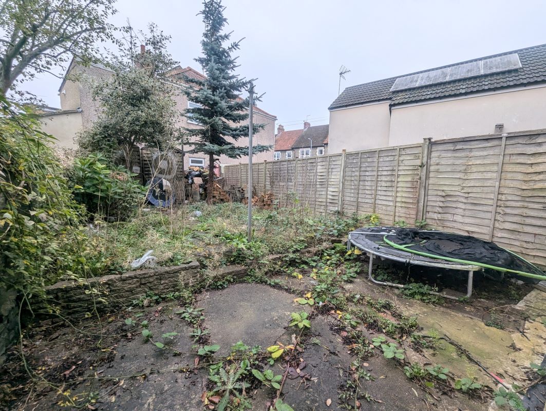 141 Staple Hill Road, Bristol, Avon, BS16 5AG - Online Auctions