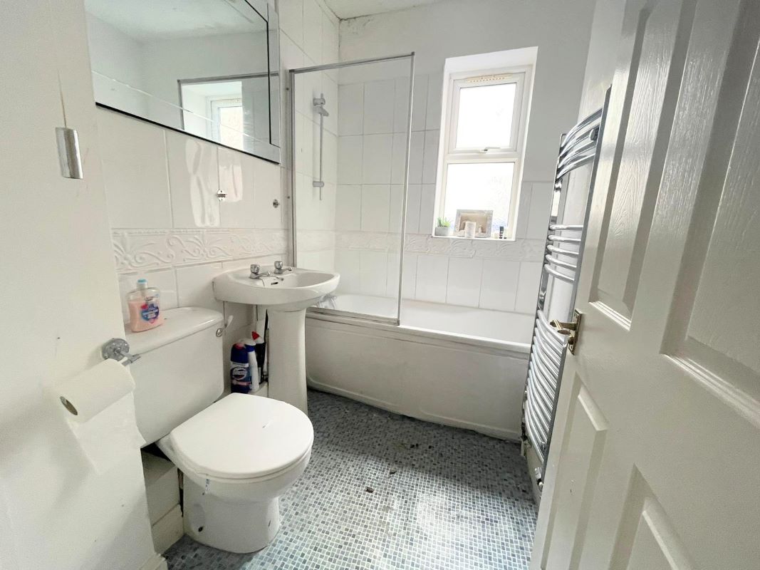 The Triangle, Bournemouth, Dorset, BH2 5SE - Online Auctions