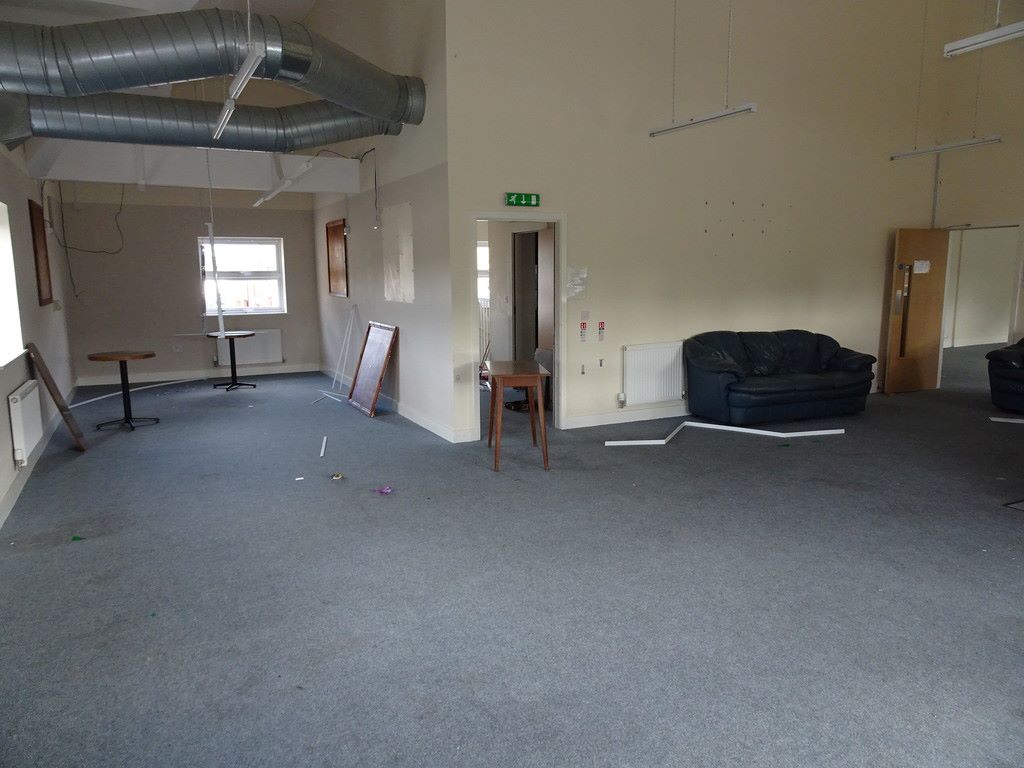 Chaucer Grove, Exeter, Devon, EX4 7BX - Online Auctions