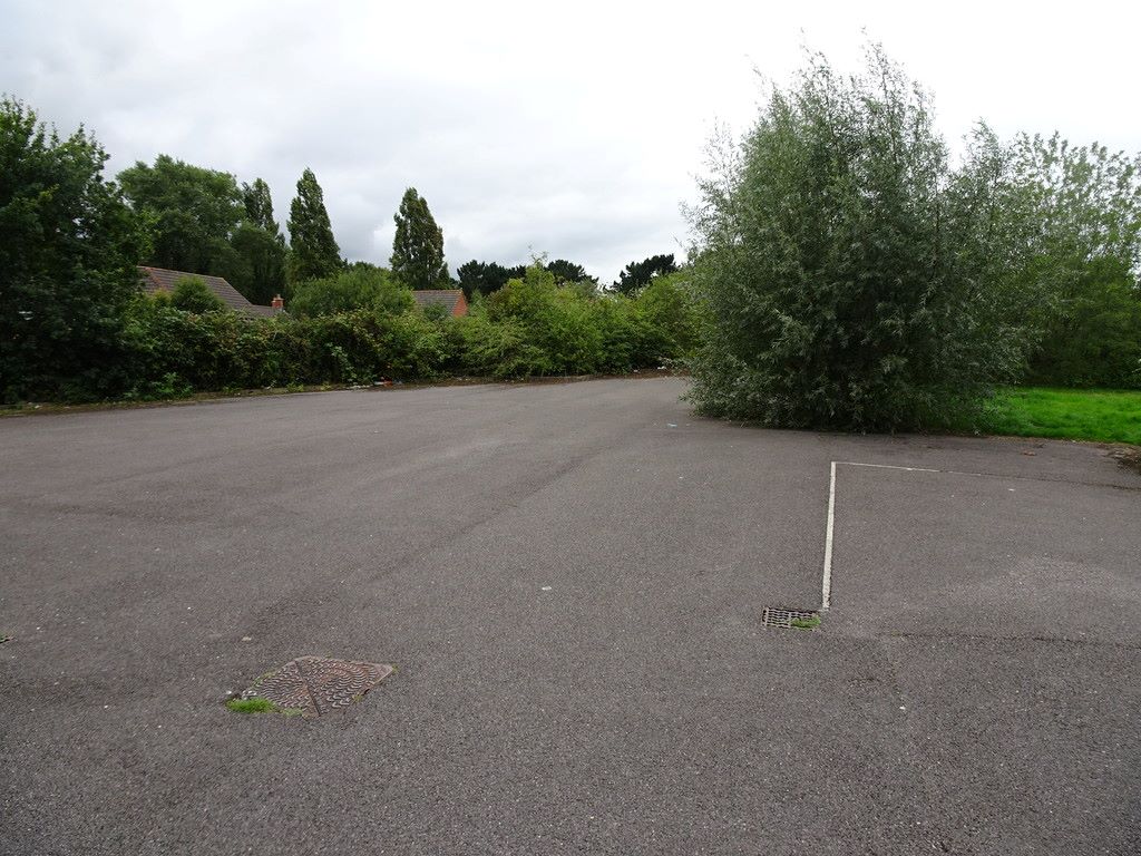 Chaucer Grove, Exeter, Devon, EX4 7BX - Online Auctions