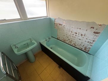 Property for Auction in South West - 27 Linden Avenue, Newquay, Cornwall TR7 2ES