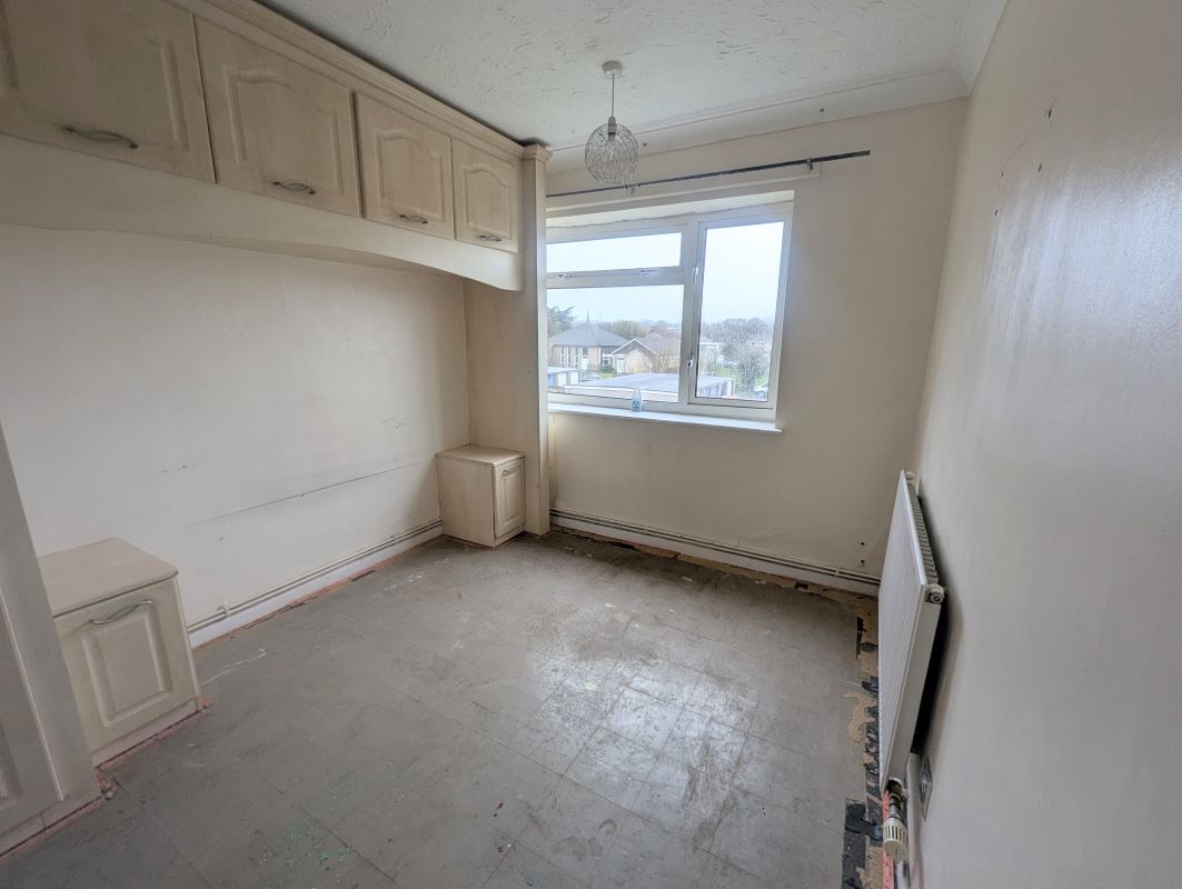 Yate, Bristol, Avon, BS37 4LQ - Online Auctions