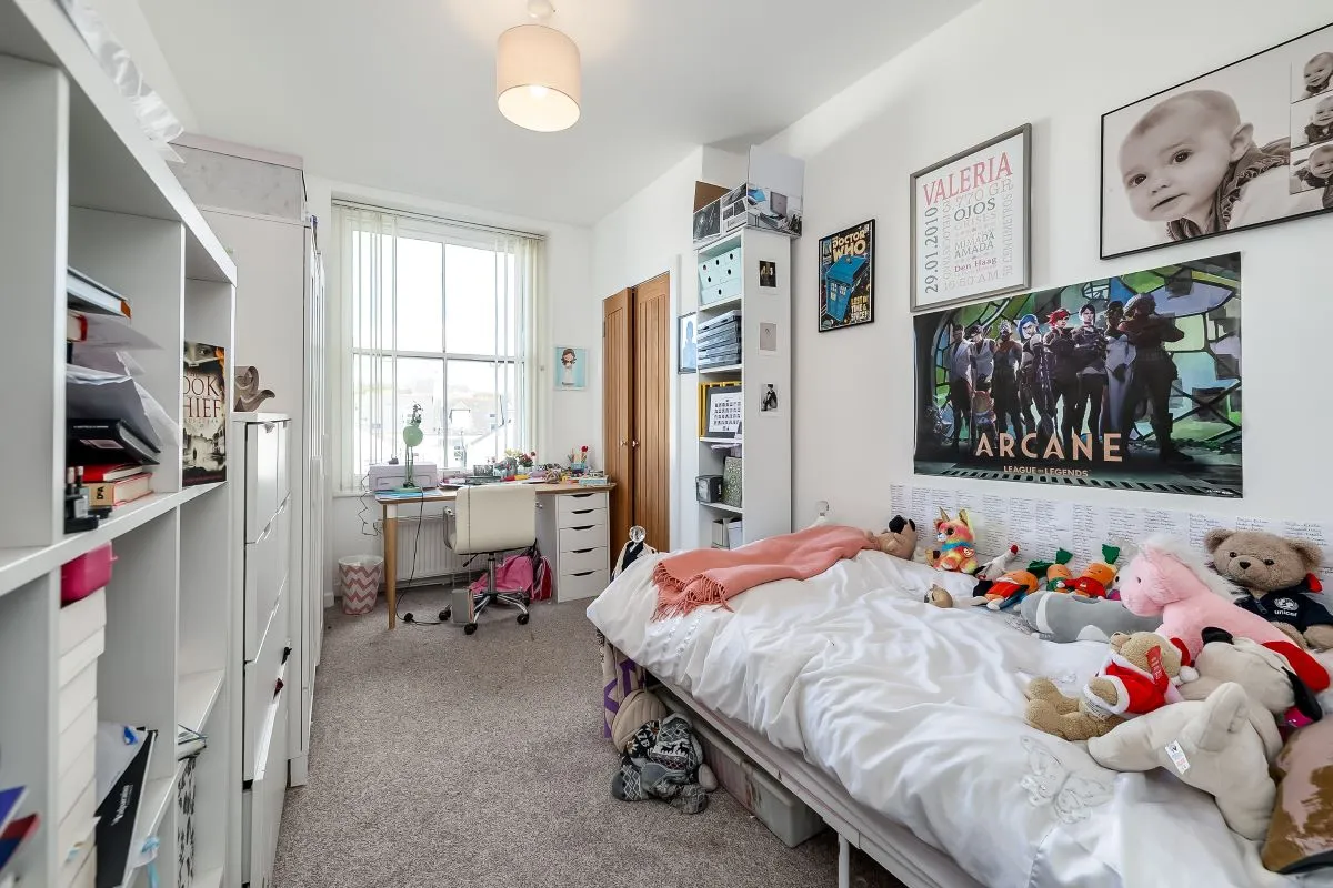 5 Nelson Gardens, Plymouth, Devon, PL1 5RH - Online Auctions
