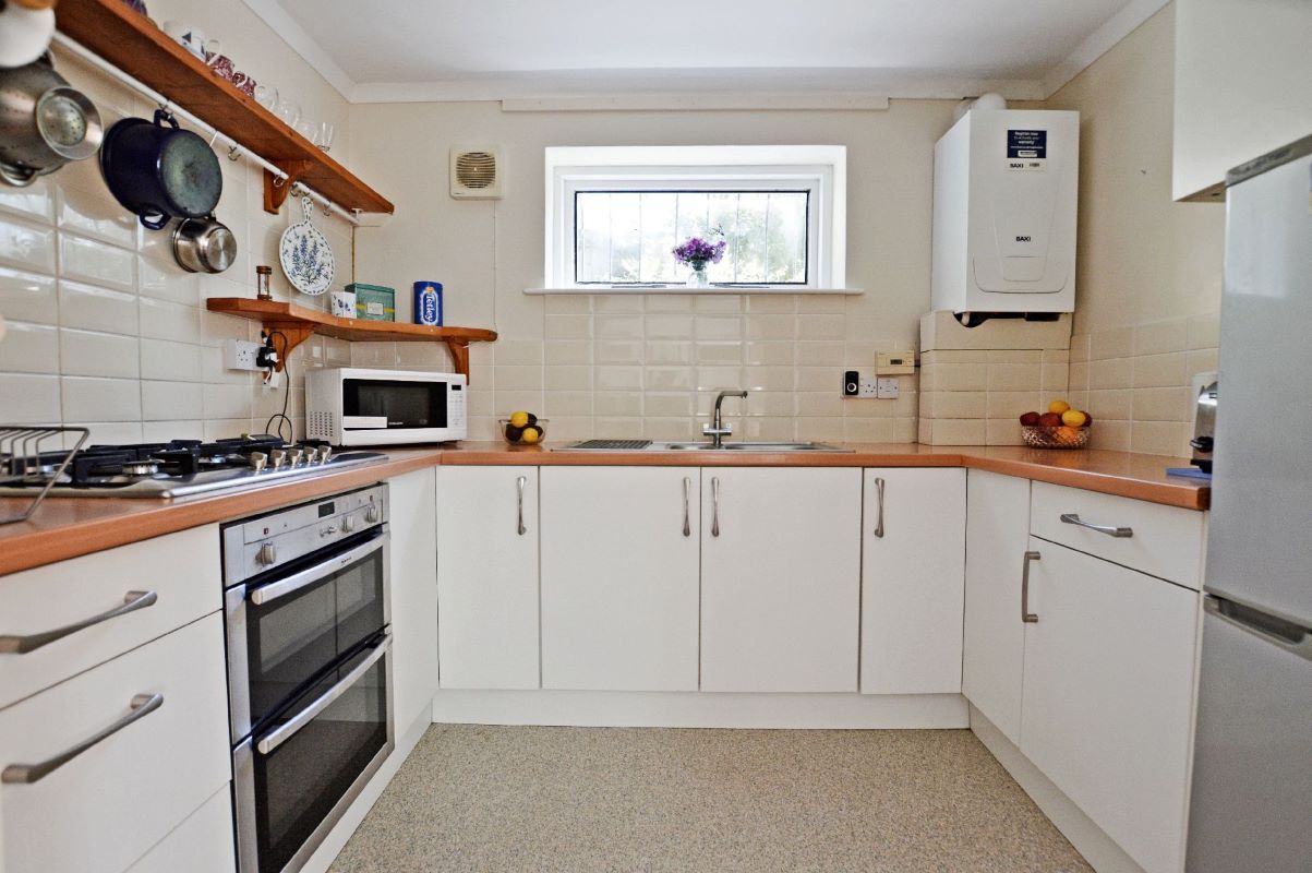 Kingsleigh Manor, Torquay, Devon, TQ1 1QY - Online Auctions