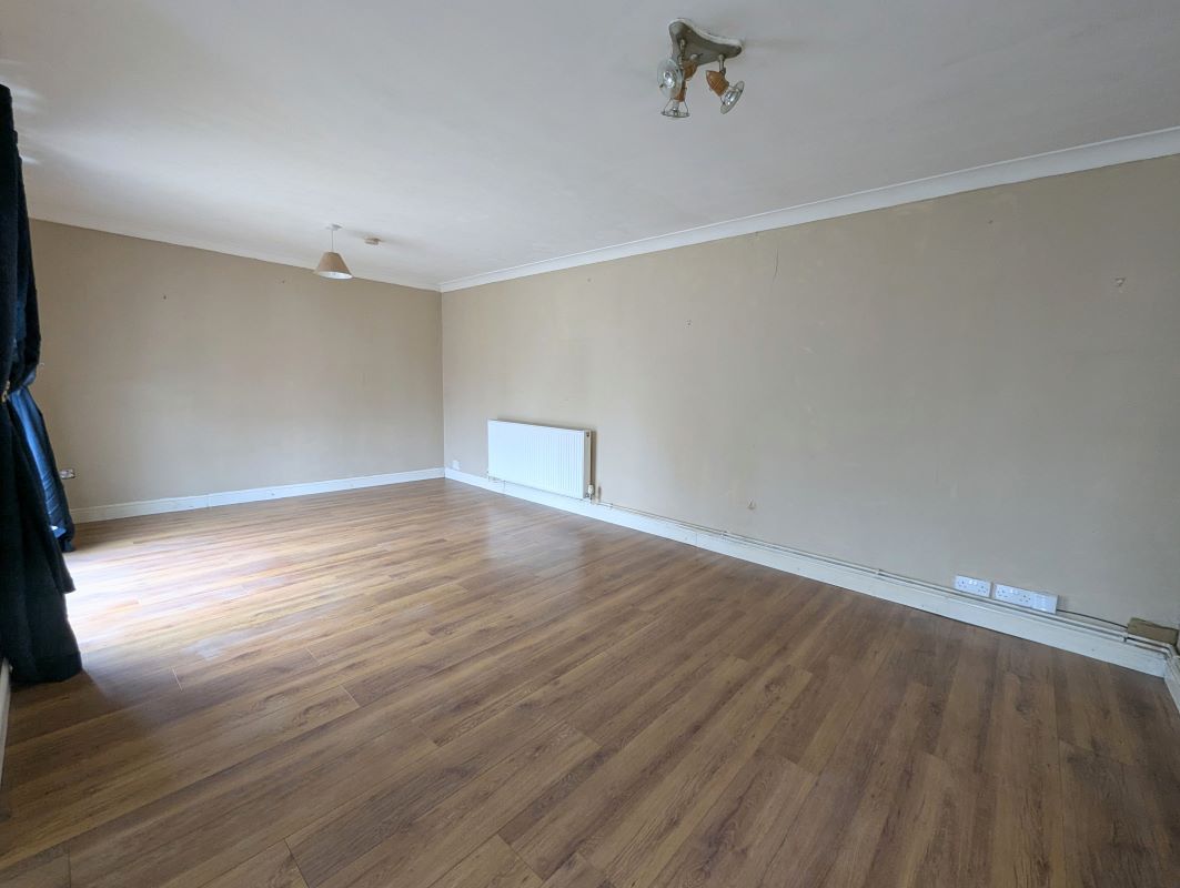 Cirencester, Gloucestershire, GL7 1HH - Online Auctions