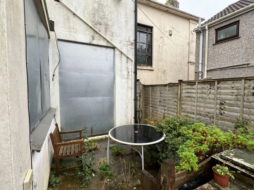 Penare Gardens, Penzance, Cornwall, TR18 2AR - Online Auctions