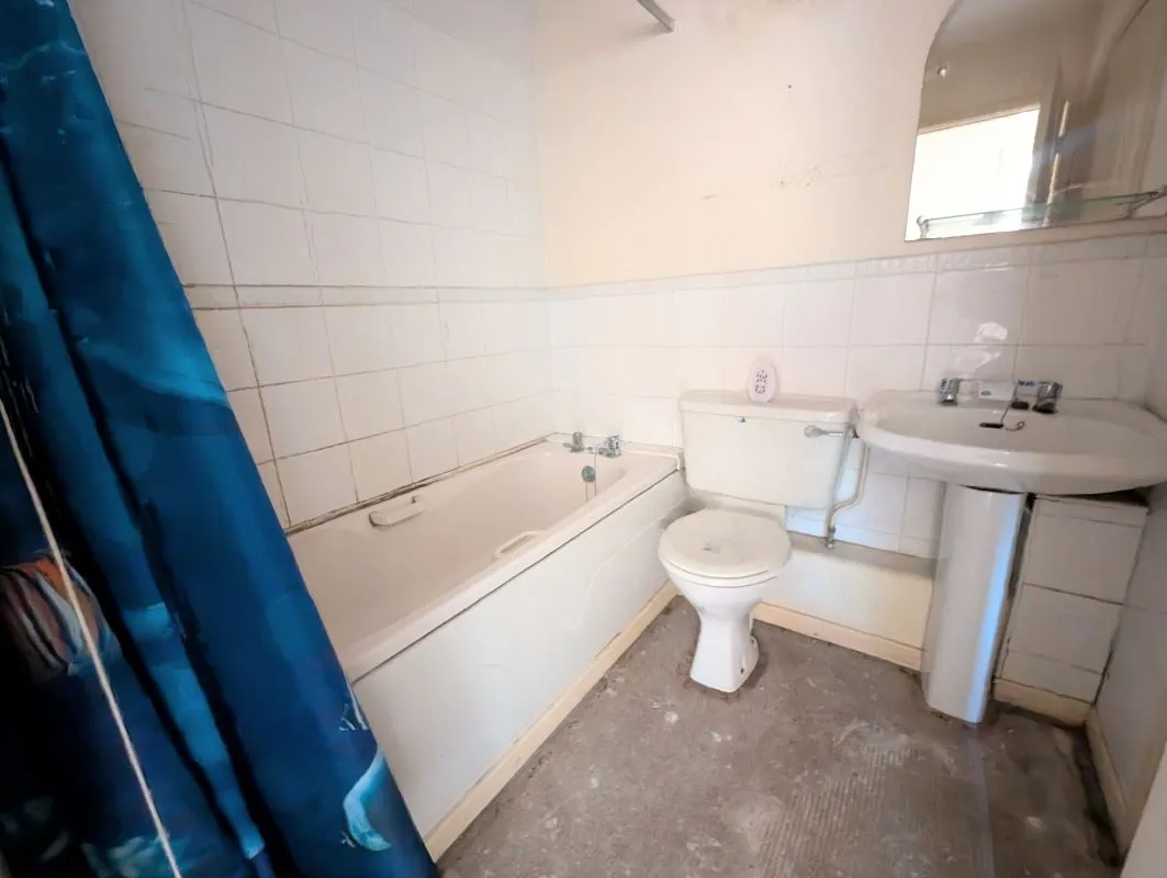 Somerset Street, Bristol, Avon, BS1 6DD - Online Auctions
