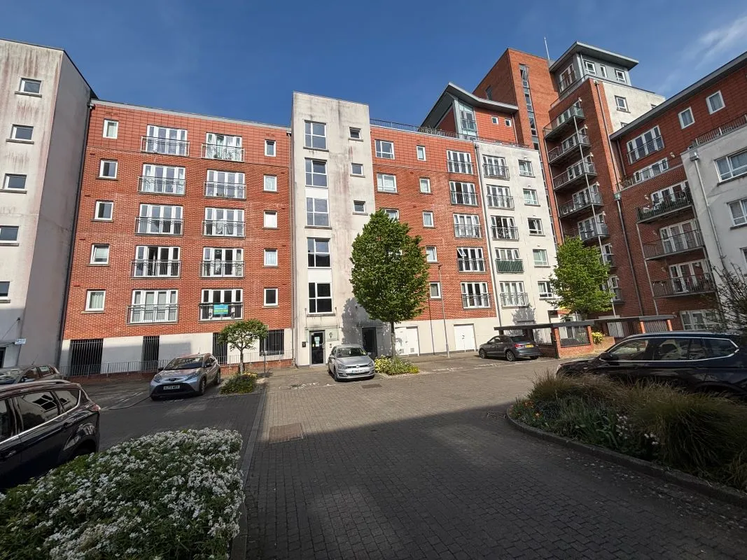 14 Avenel Way, Poole, Dorset, BH15 1EQ - Online Auctions
