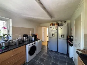 Property for Auction in South West - Flat 10, Dorset Court, 36 Branksome Wood Road, Bournemouth, Dorset BH4 9LA