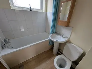 Property for Auction in South West - 6 Southgate Mews, Cirencester, Gloucestershire GL7 1HH