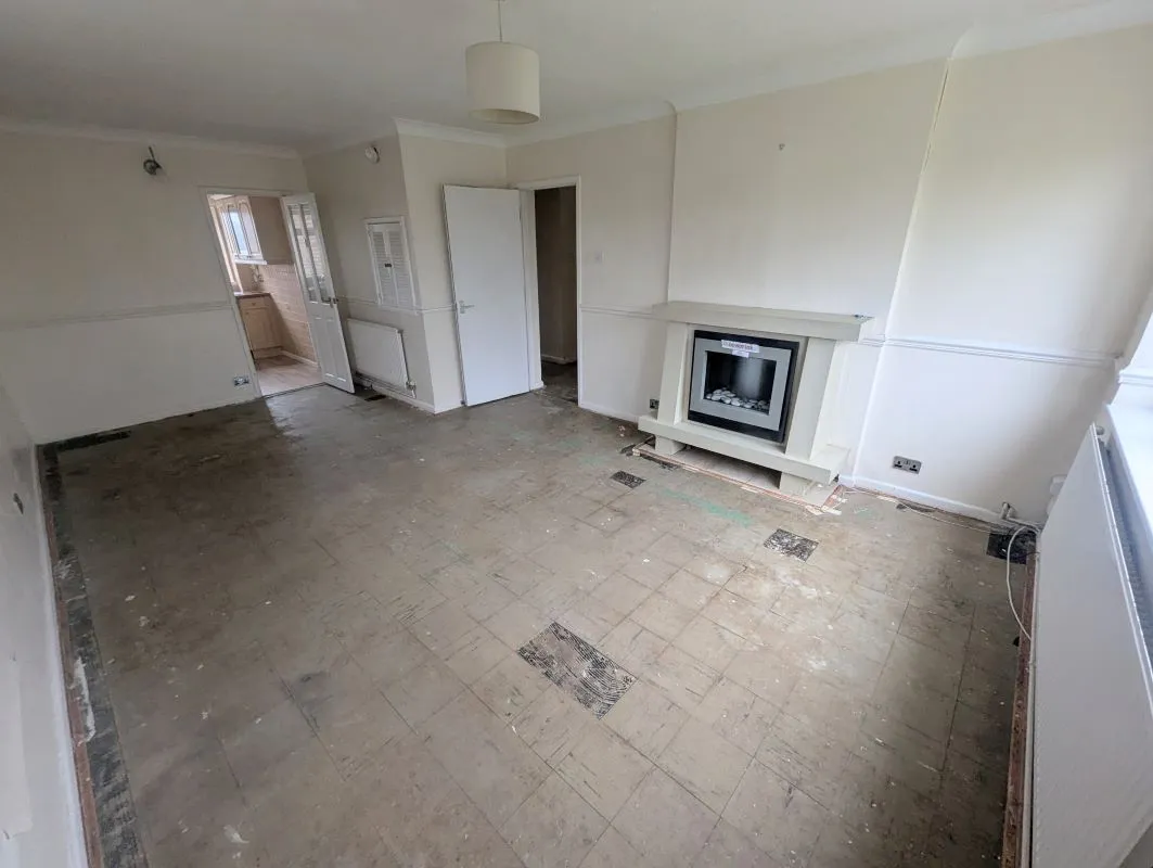 Yate, Bristol, Avon, BS37 4LQ - Online Auctions