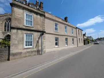 Property for Auction in South West - Flat 7, 21 The Causeway, Chippenham, Wiltshire SN15 3DB