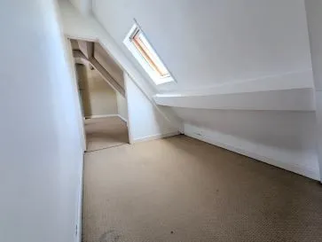 Property for Auction in South West - Flat 7, 21 The Causeway, Chippenham, Wiltshire SN15 3DB
