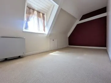 Property for Auction in South West - Flat 7, 21 The Causeway, Chippenham, Wiltshire SN15 3DB