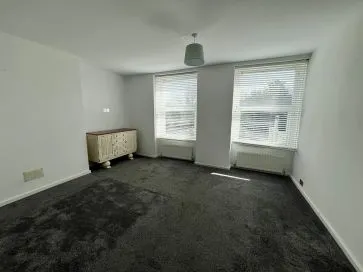 Property for Auction in South West - Flat 2, 5 Nelson Gardens, Plymouth, Devon PL1 5RH
