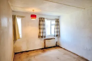 Property for Auction in South West - 89 Columbia Close, Gloucester, Gloucestershire GL1 3DQ