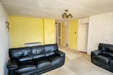 Property for Auction in South West - 89 Columbia Close, Gloucester, Gloucestershire GL1 3DQ