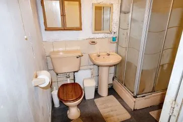 Property for Auction in South West - 89 Columbia Close, Gloucester, Gloucestershire GL1 3DQ