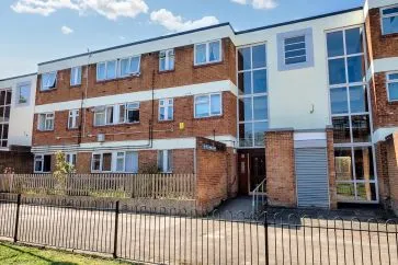 Property for Auction in South West - 89 Columbia Close, Gloucester, Gloucestershire GL1 3DQ