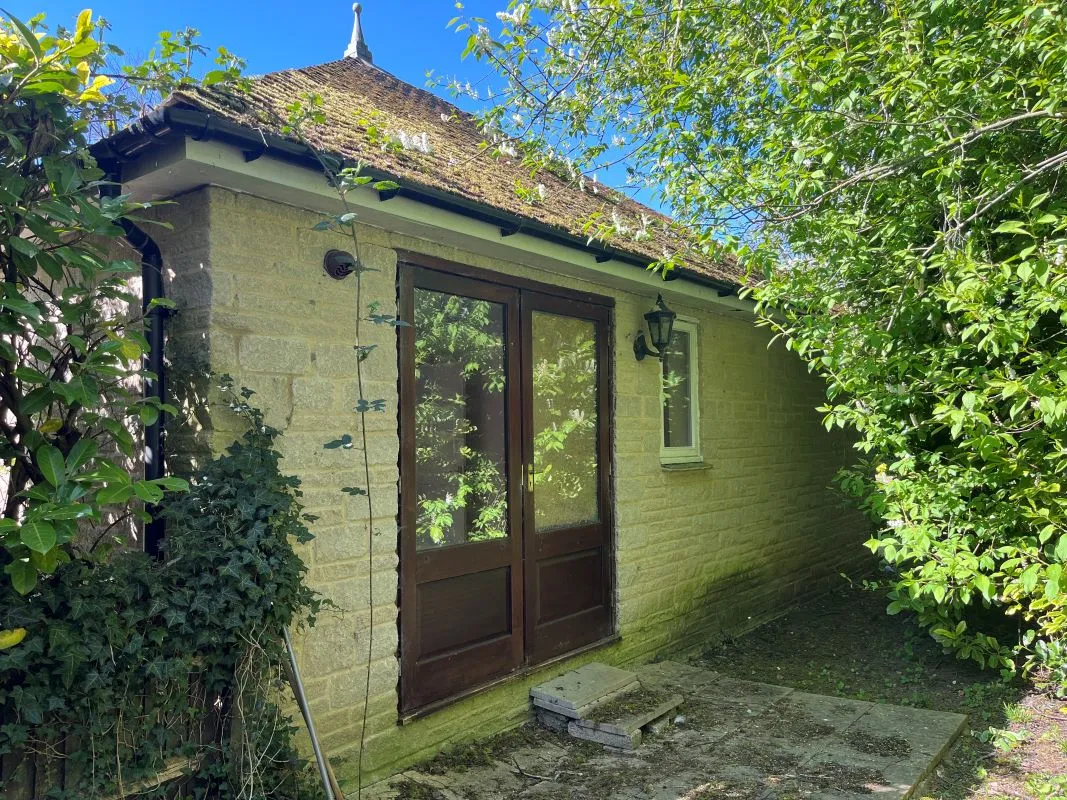 Headington, Oxford, Oxfordshire, OX3 8SS - Online Auctions