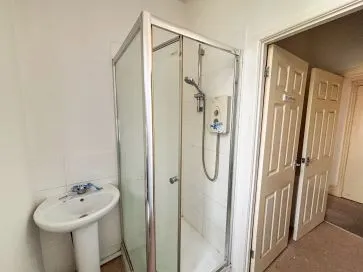 Property for Auction in South West - Flat 4, 38 Hamilton Road, Bournemouth, Dorset BH1 4EH