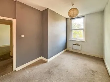 Property for Auction in South West - Flat 4, 38 Hamilton Road, Bournemouth, Dorset BH1 4EH