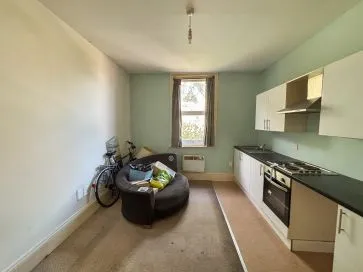 Property for Auction in South West - Flat 4, 38 Hamilton Road, Bournemouth, Dorset BH1 4EH