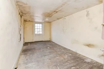 Property for Auction in South West - 3 Weymouth Street, Warminster, Wiltshire BA12 9NP