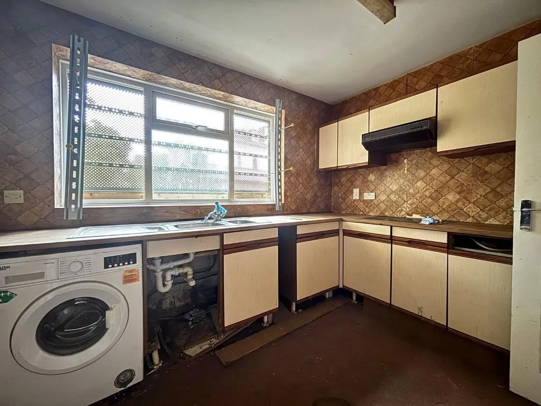 Crescent Court, Bournemouth, Dorset, BH2 5LA - Online Auctions