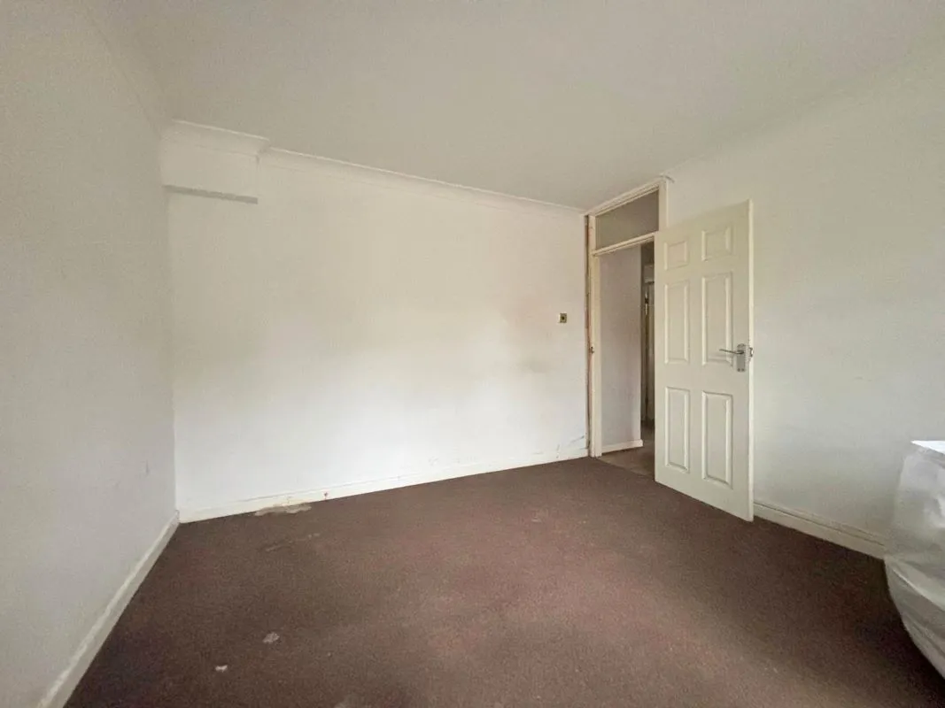 Crescent Court, Bournemouth, Dorset, BH2 5LA - Online Auctions