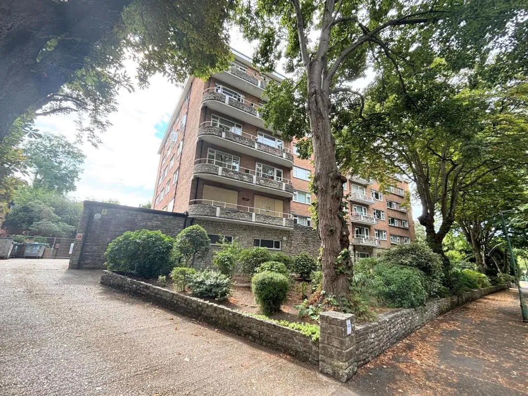 Crescent Court, Bournemouth, Dorset, BH2 5LA - Online Auctions