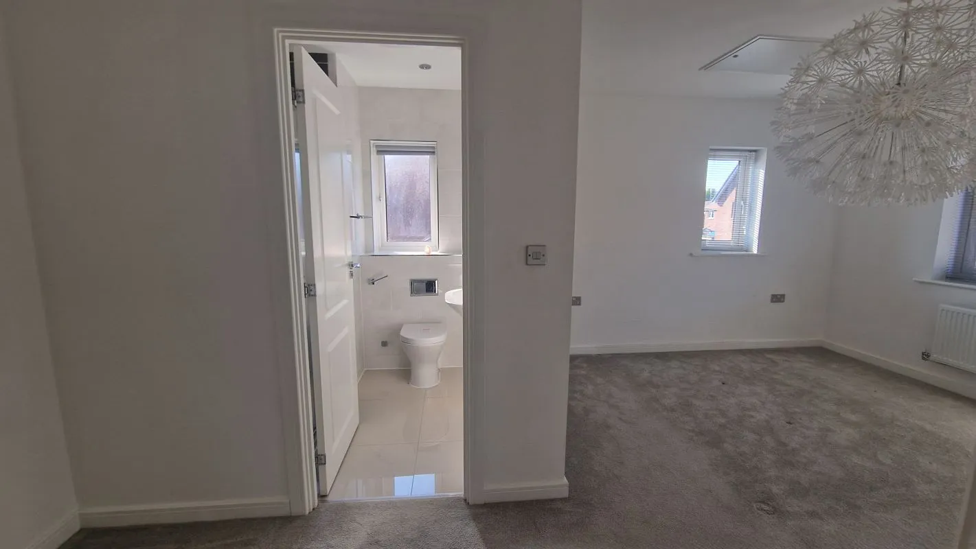 Basingstoke, Hampshire, RG23 7FY - Online Auctions