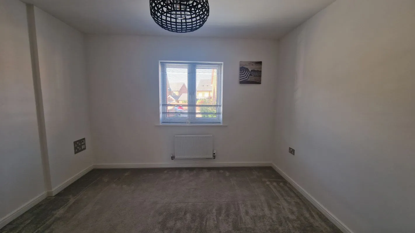 Basingstoke, Hampshire, RG23 7FY - Online Auctions