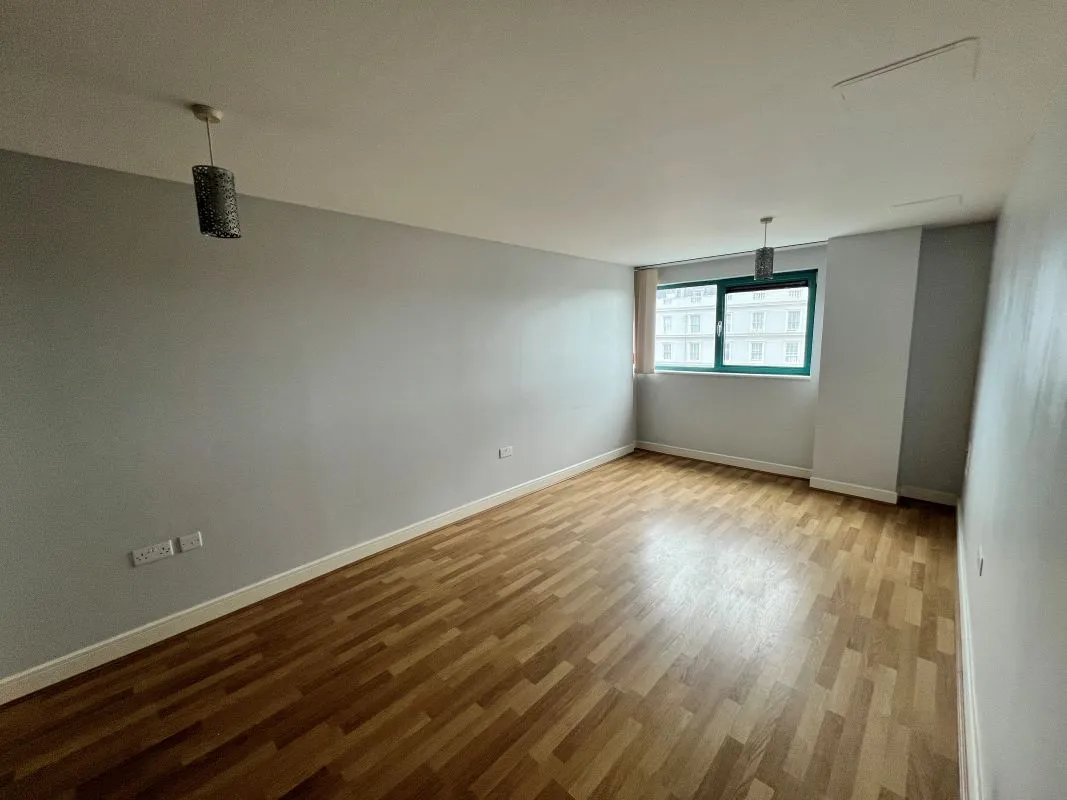 24 The Crescent, Plymouth, Devon, PL1 3FG - Online Auctions