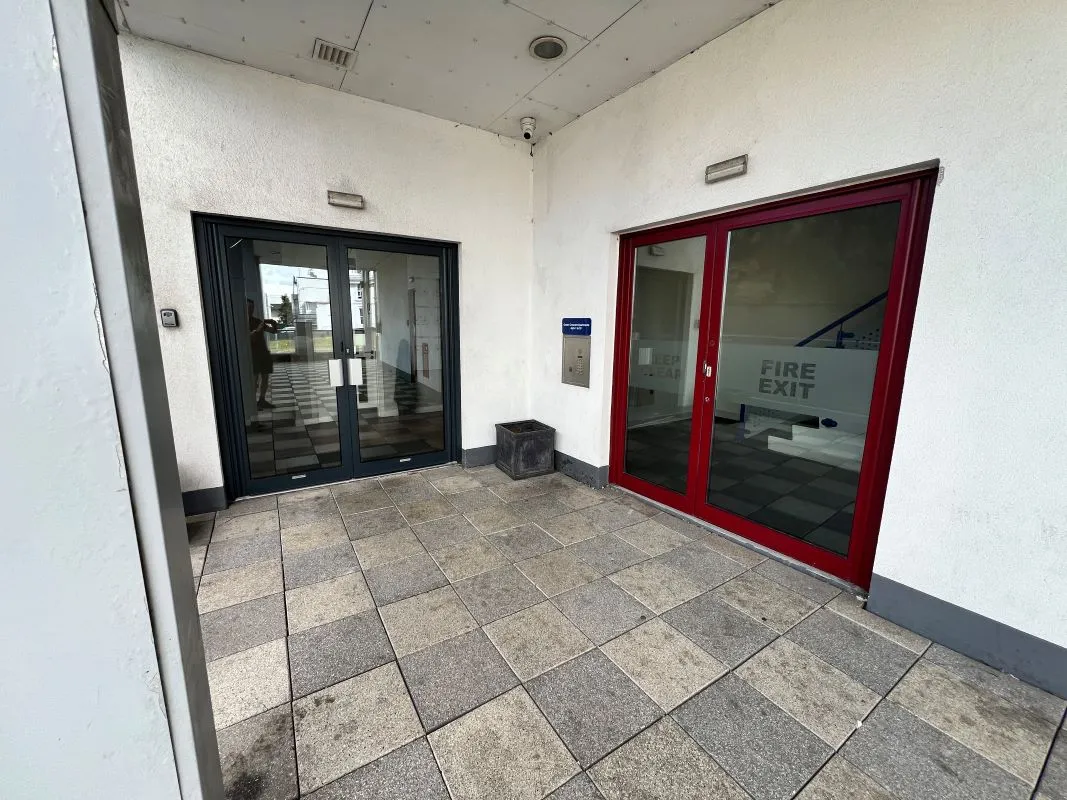 24 The Crescent, Plymouth, Devon, PL1 3FG - Online Auctions