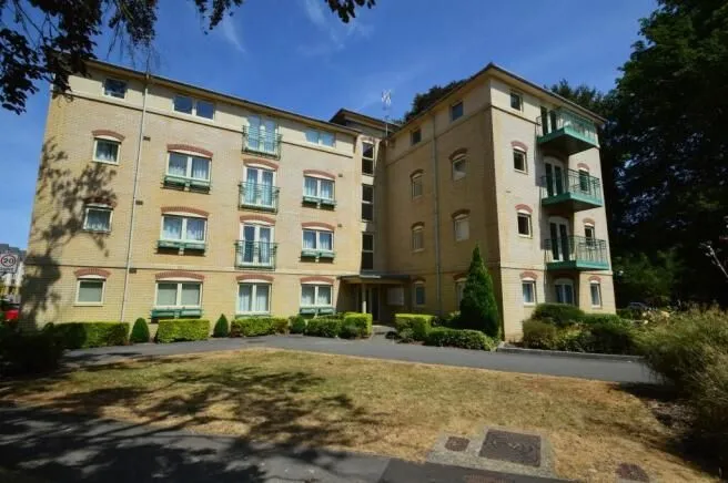 Malmesbury, Wiltshire, SN16 9FQ - Online Auctions