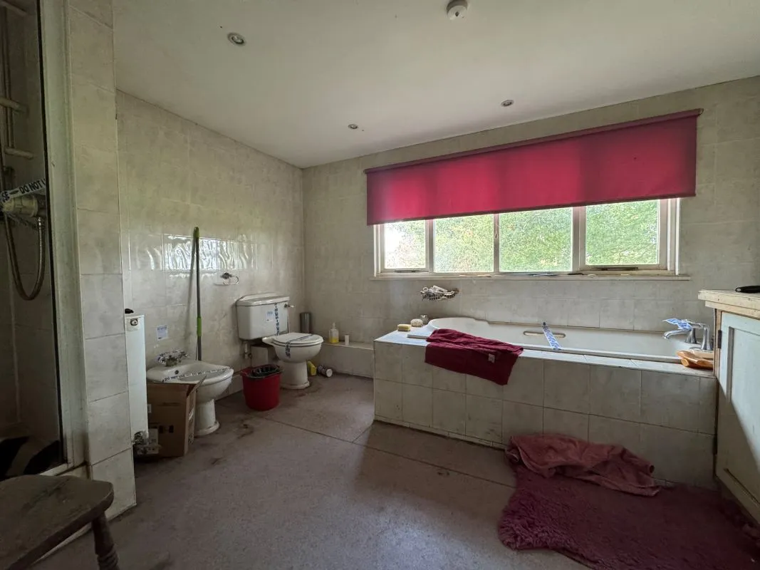 Down St. Mary, Crediton, Devon, EX17 6DS - Online Auctions