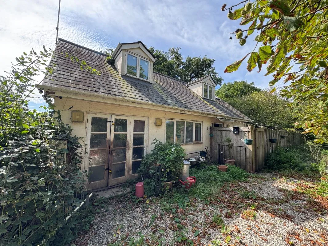 Down St. Mary, Crediton, Devon, EX17 6DS - Online Auctions