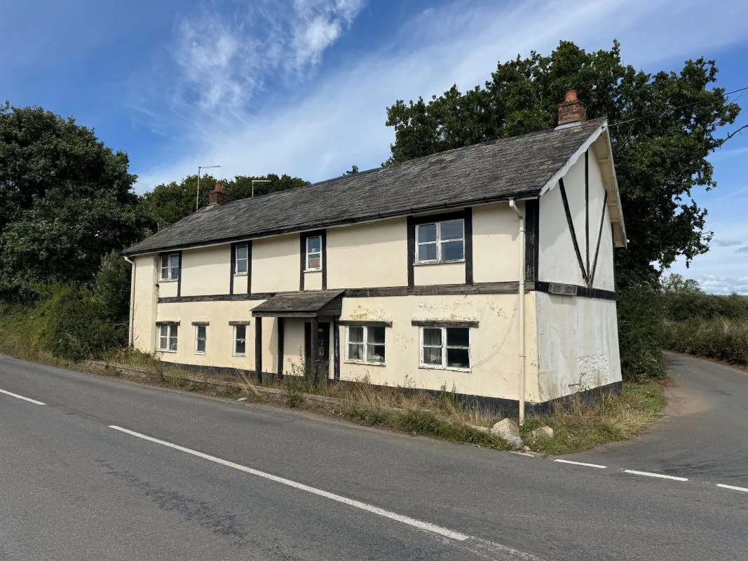 Down St. Mary, Crediton, Devon, EX17 6DS - Online Auctions
