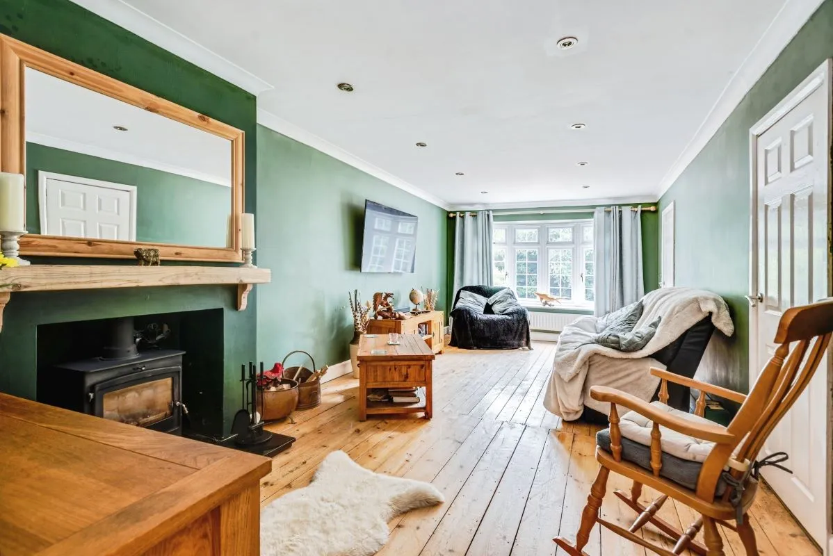 Bishops Green, Newbury, Berkshire, RG20 4HS - Online Auctions
