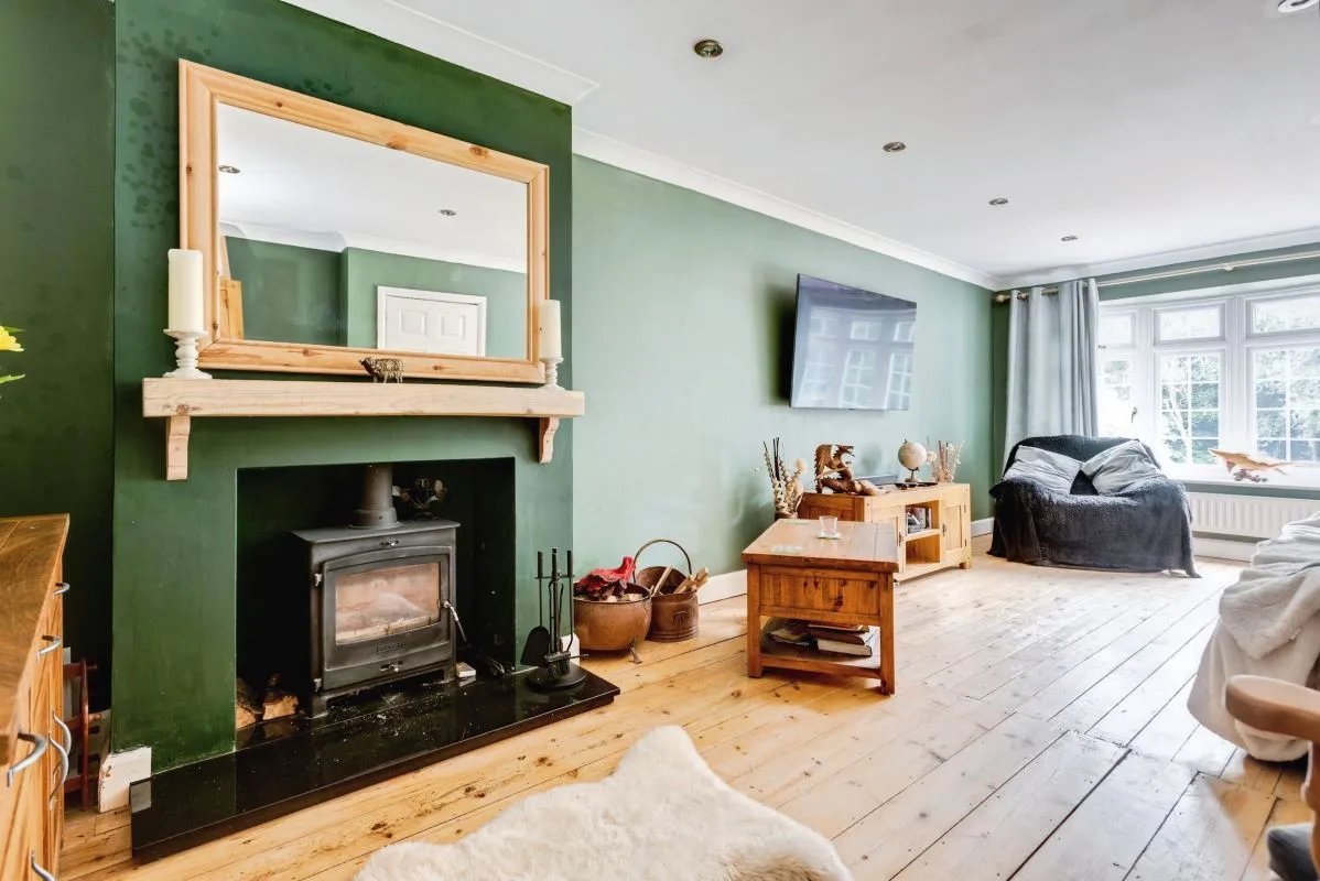 Bishops Green, Newbury, Berkshire, RG20 4HS - Online Auctions